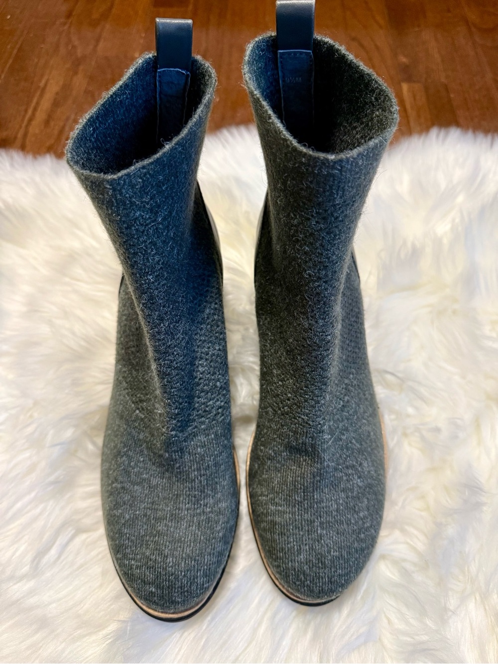 Sofft Women's Gray Knit Stretch Sock Boots Size 9.5